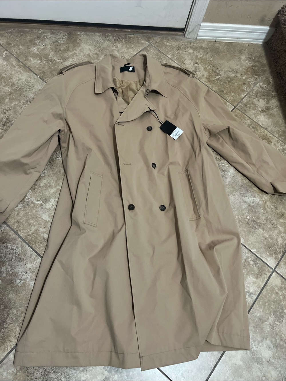 Women’s Double-Breasted Trench Coat in Khaki by